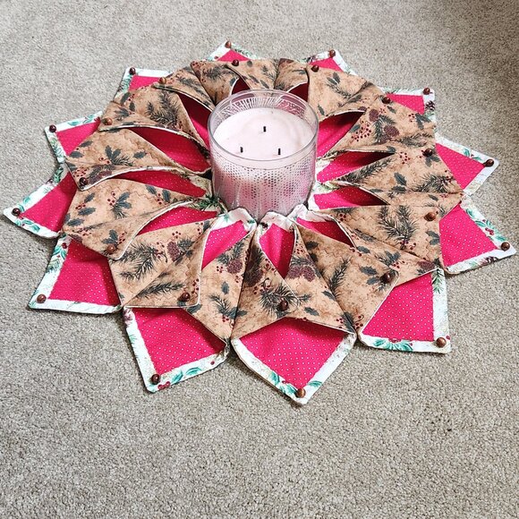 Hand Quilted Candle Mat - Picture 1 of 4